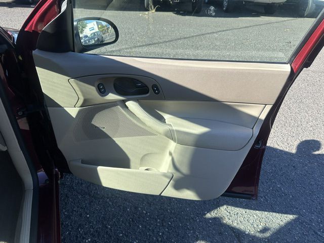 2006 Ford Focus Image 14