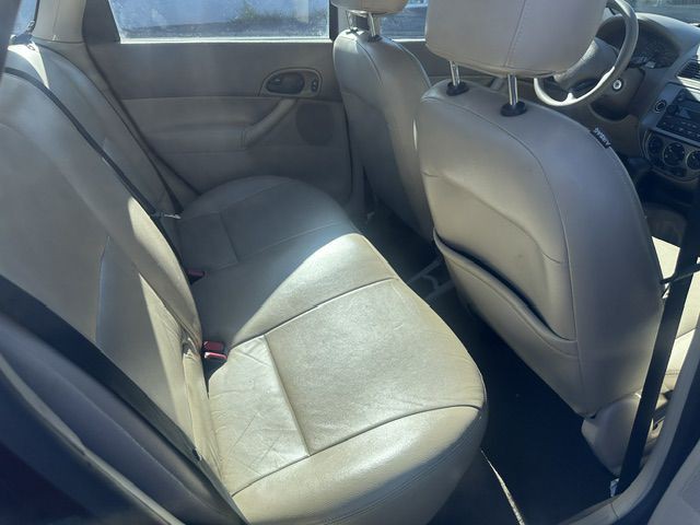 2006 Ford Focus Image 15