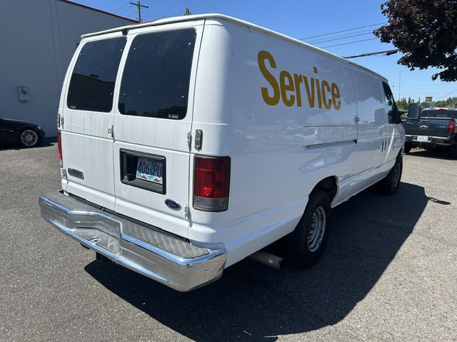 2010 Ford Econoline Image 5