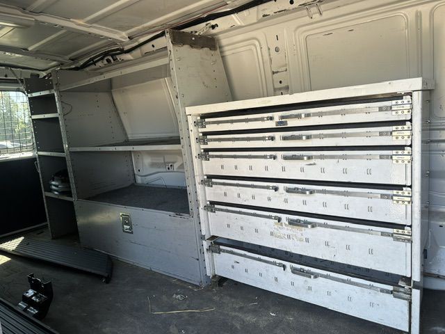 2010 Ford Econoline Image 13