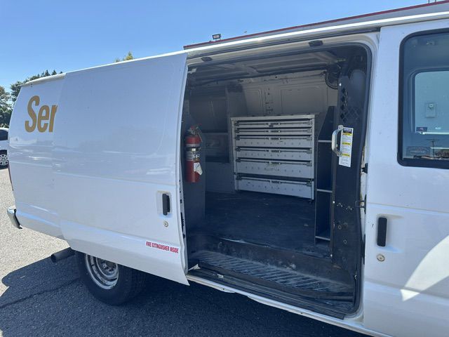 2010 Ford Econoline Image 17
