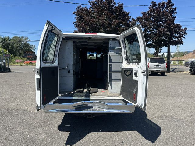 2010 Ford Econoline Image 19