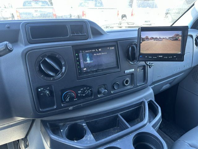 2010 Ford Econoline Image 21
