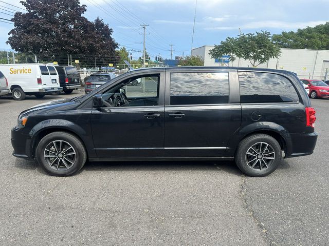 2018 Dodge Grand Caravan Image 2