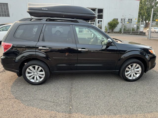 2013 Subaru Forester Image 6