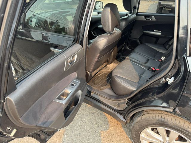 2013 Subaru Forester Image 10