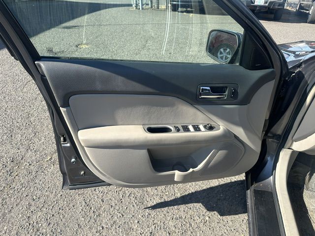 2011 Ford Fusion Image 17