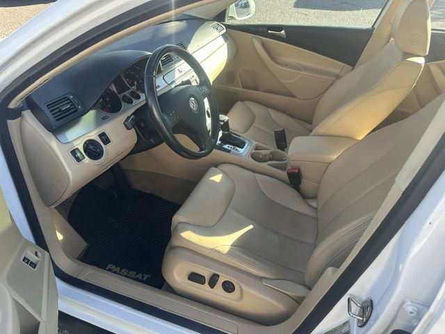 2009 Volkswagen Passat Image 8