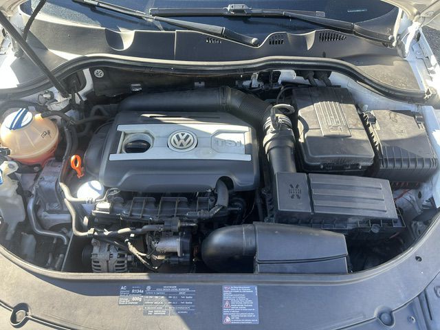 2009 Volkswagen Passat Image 22