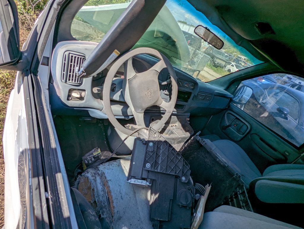 1998 Chevrolet Express Image 5
