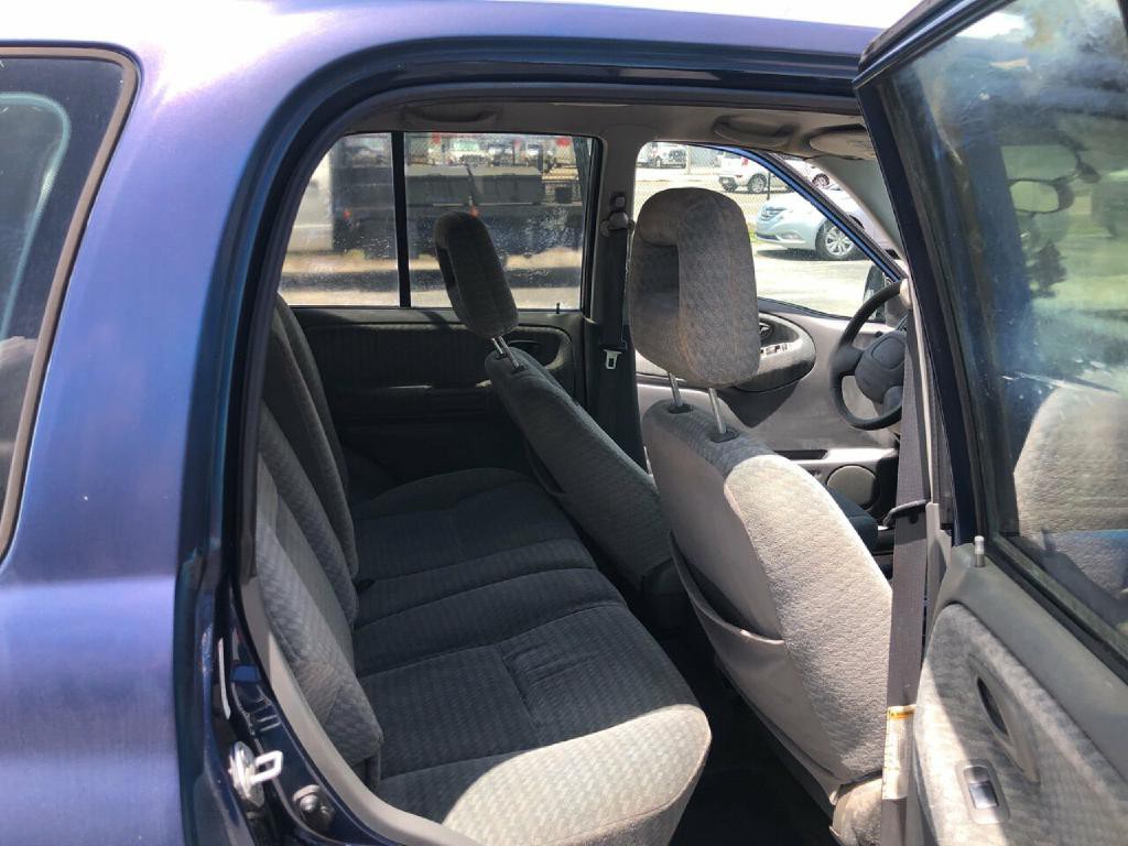 2002 Suzuki Vitara Image 10