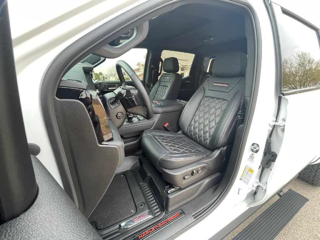 2023 GMC Sierra Image 10