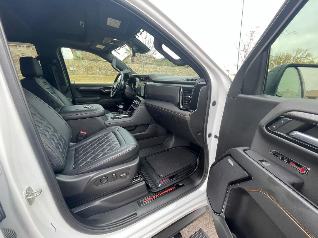 2023 GMC Sierra Image 13
