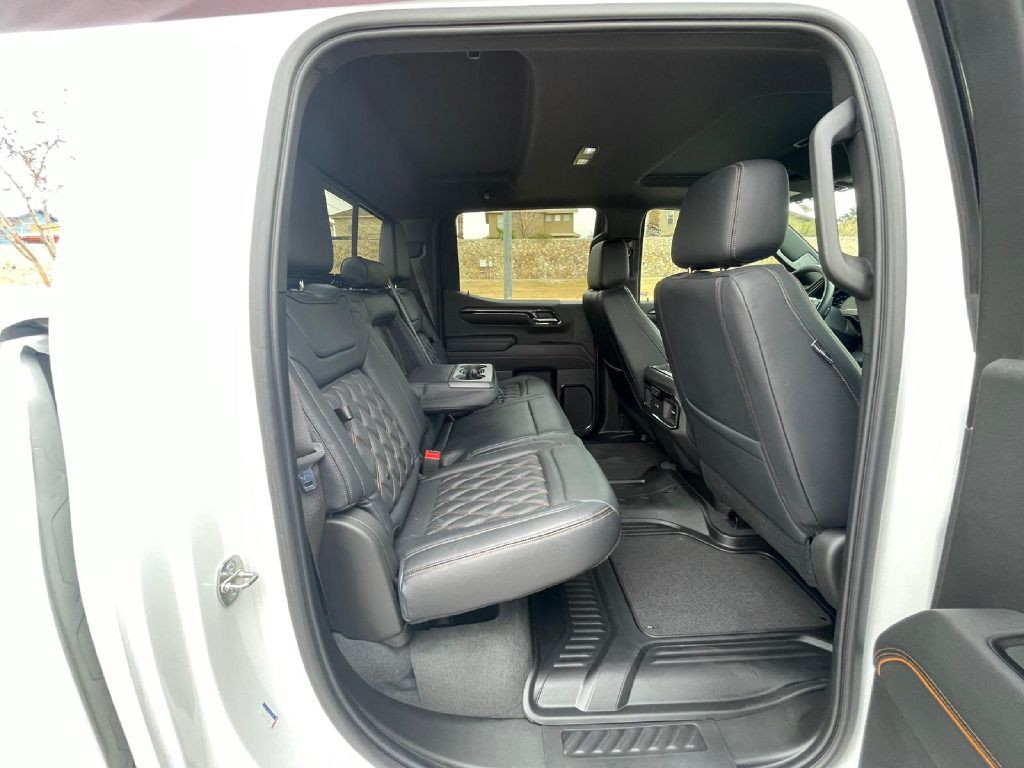 2023 GMC Sierra Image 15