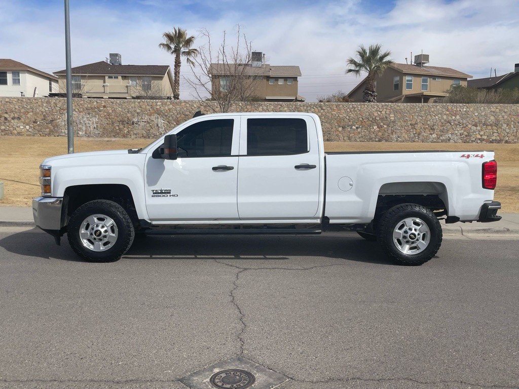 2019 Chevrolet Silverado 1500 Image 3