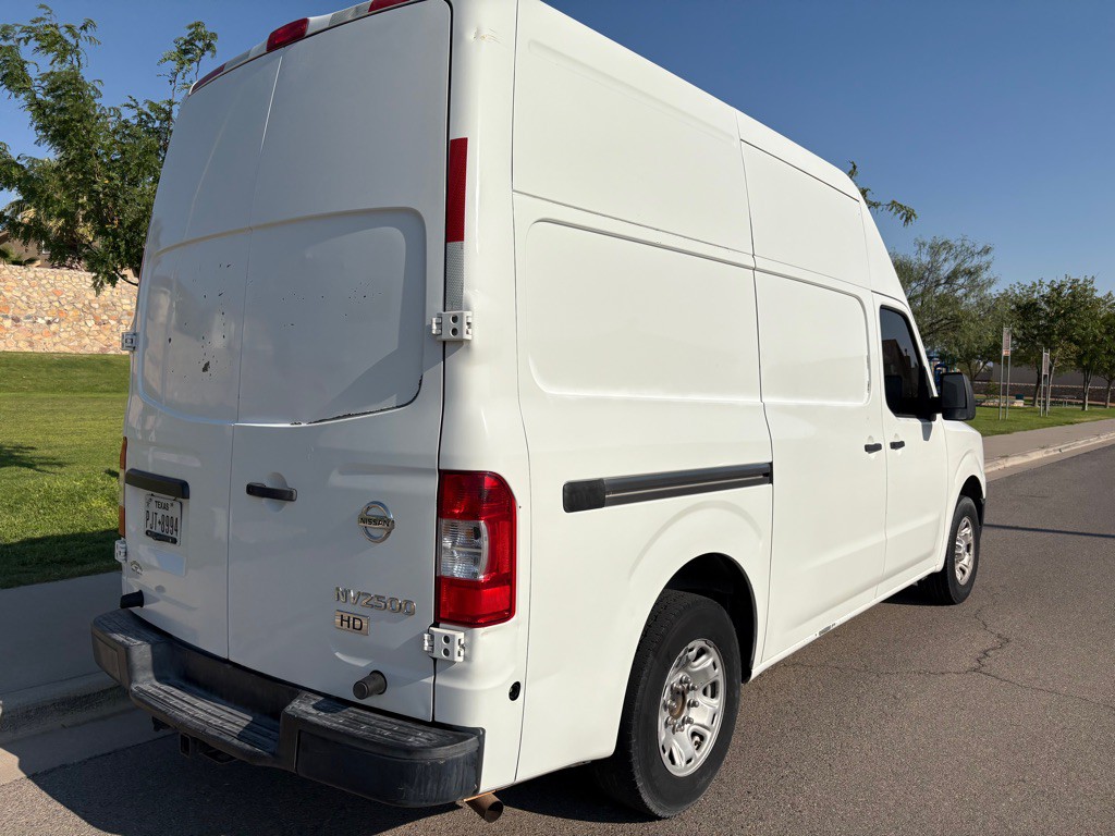2012 Nissan NV Image 8