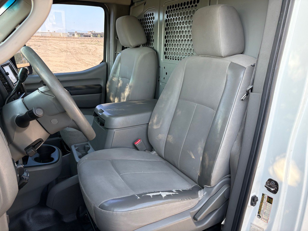 2012 Nissan NV Image 10