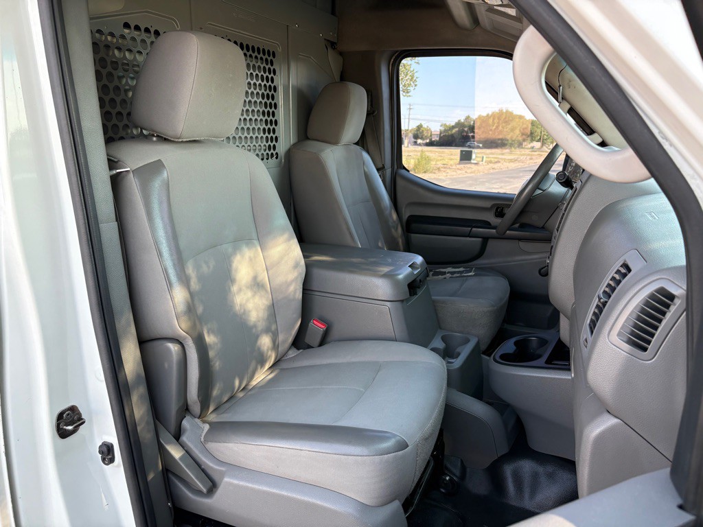 2012 Nissan NV Image 12