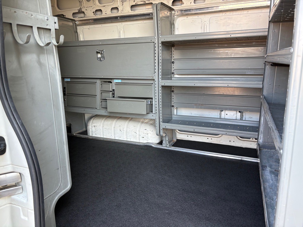 2012 Nissan NV Image 14