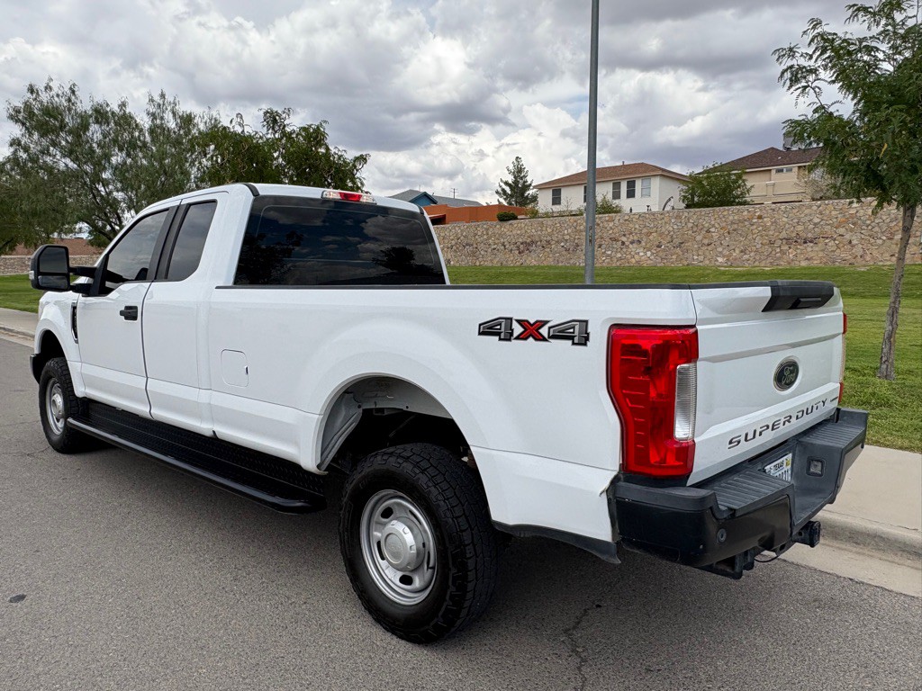 2017 Ford F-250 Image 3