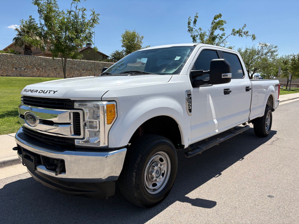 2017 Ford F-250 Image 1