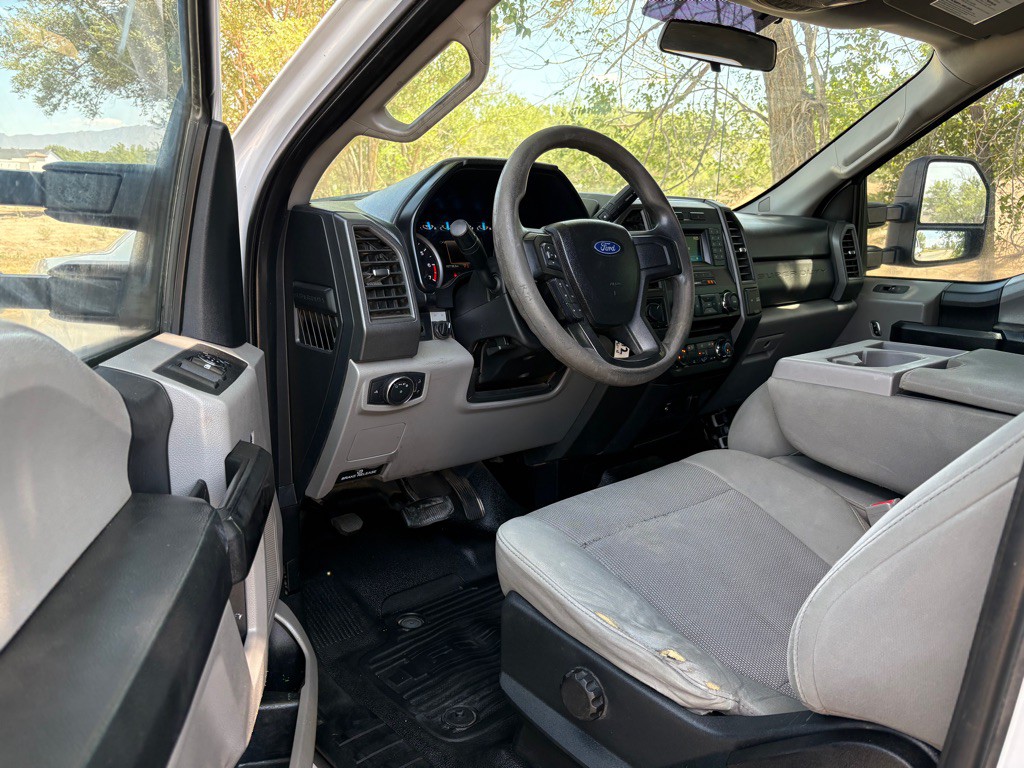 2017 Ford F-250 Image 9