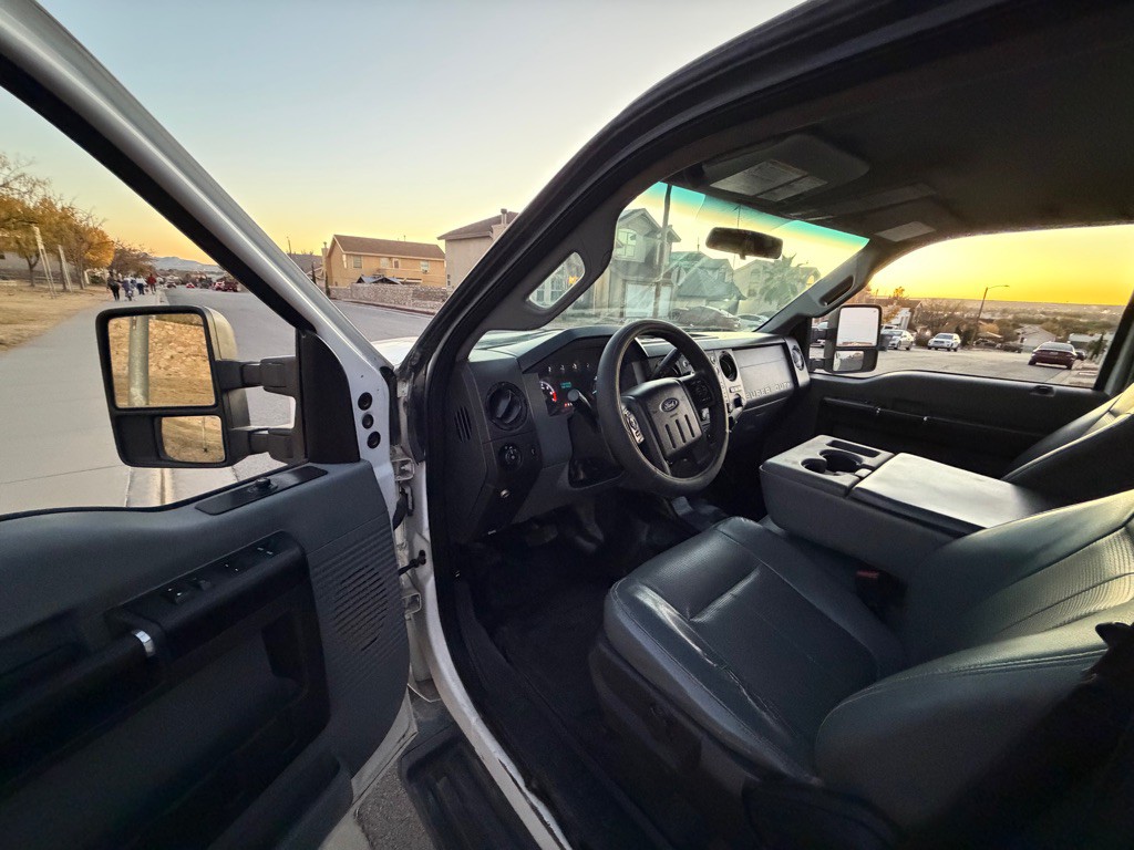 2015 Ford F-250 Image 9