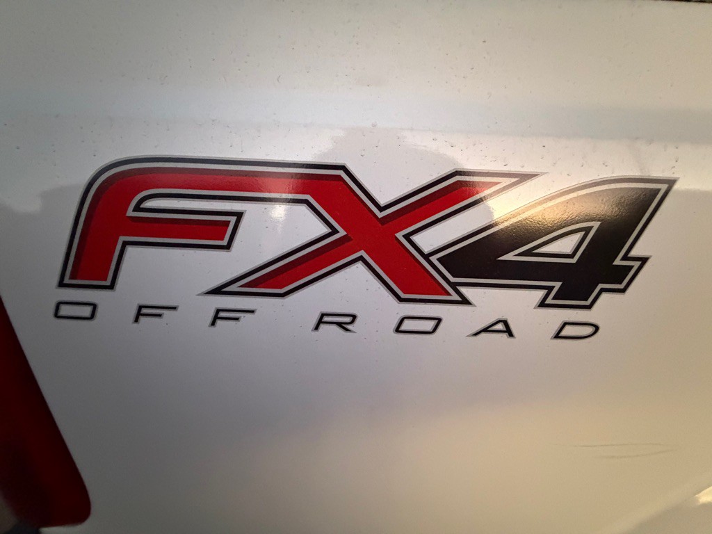 2015 Ford F-250 Image 17