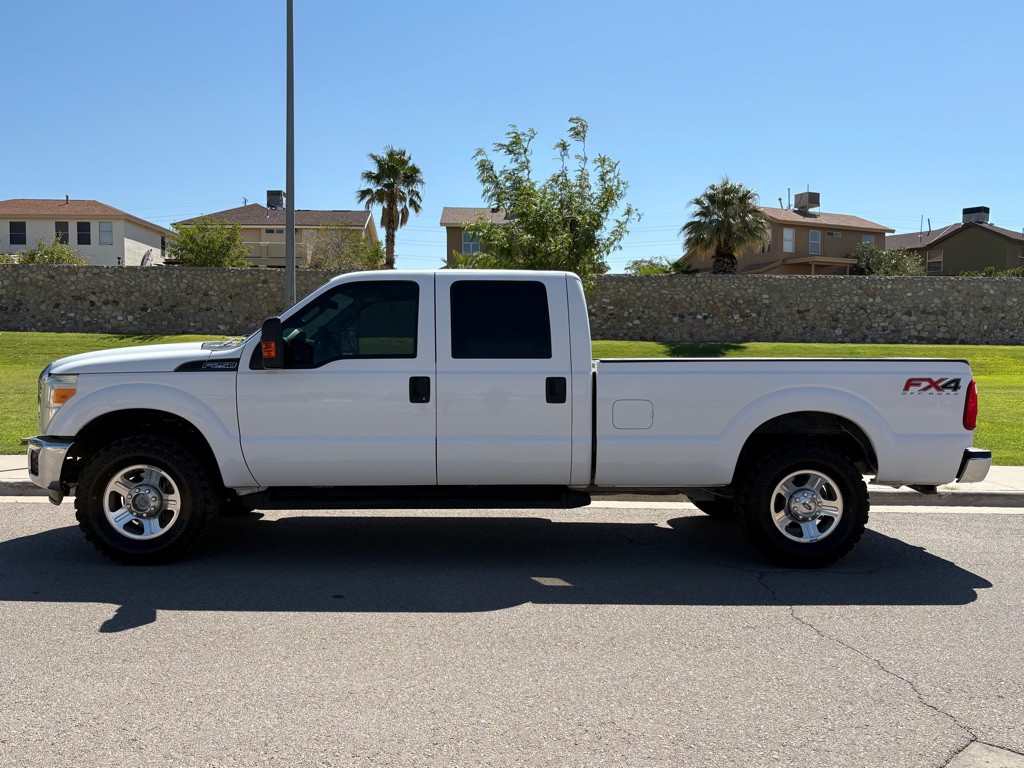 2015 Ford F-250 Image 2