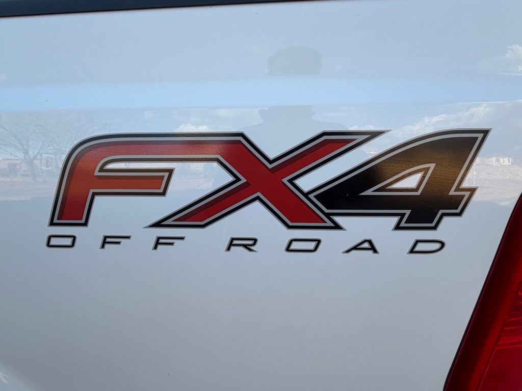 2015 Ford F-250 Image 16