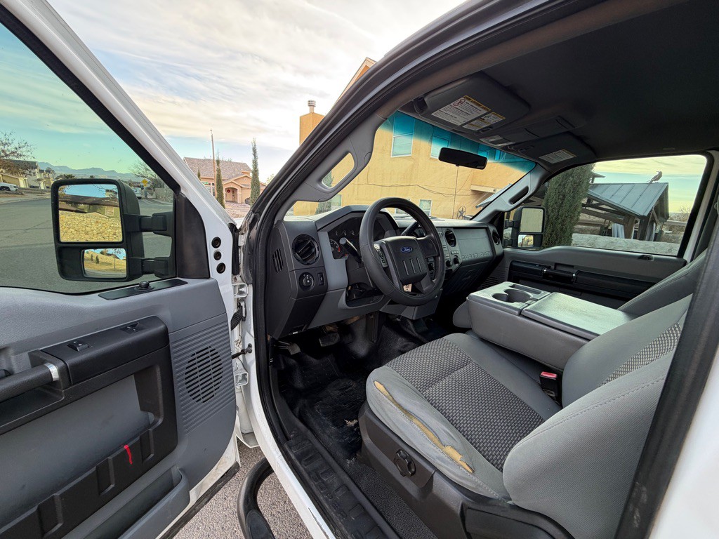 2012 Ford F-250 Image 9