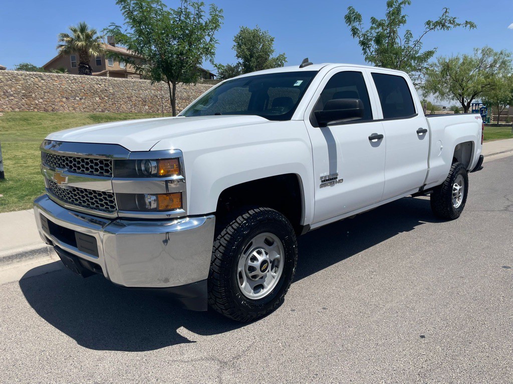 2019 Chevrolet Silverado 1500 Image 2