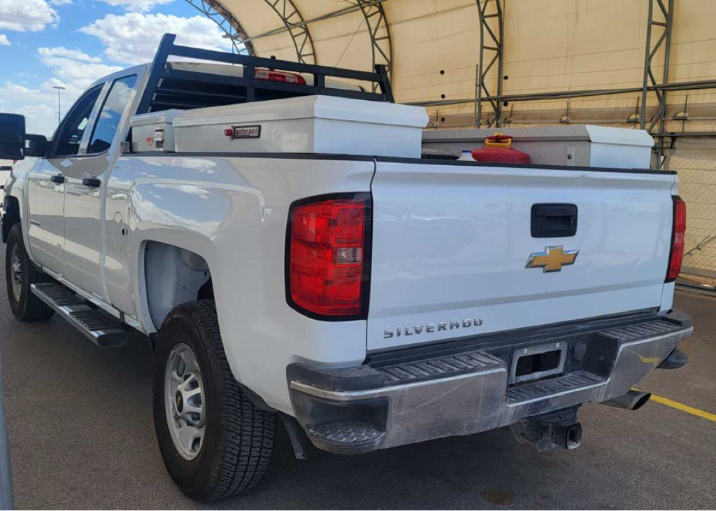 2019 Chevrolet Silverado 1500 Image 2
