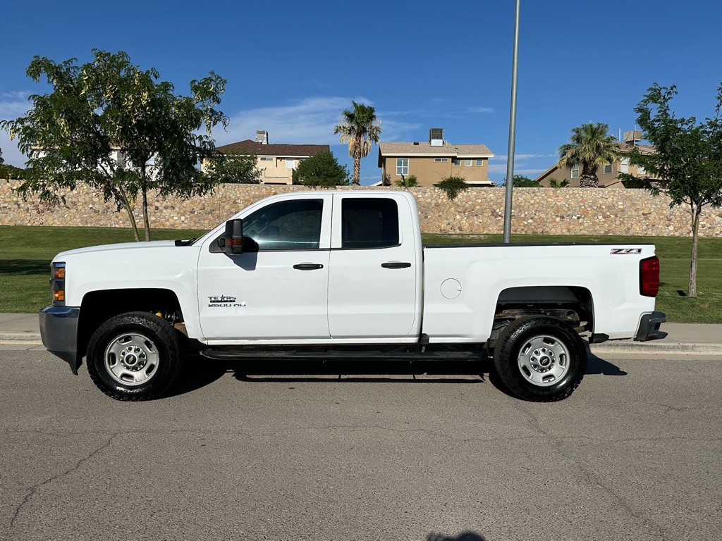 2018 Chevrolet Silverado 1500 Image 2