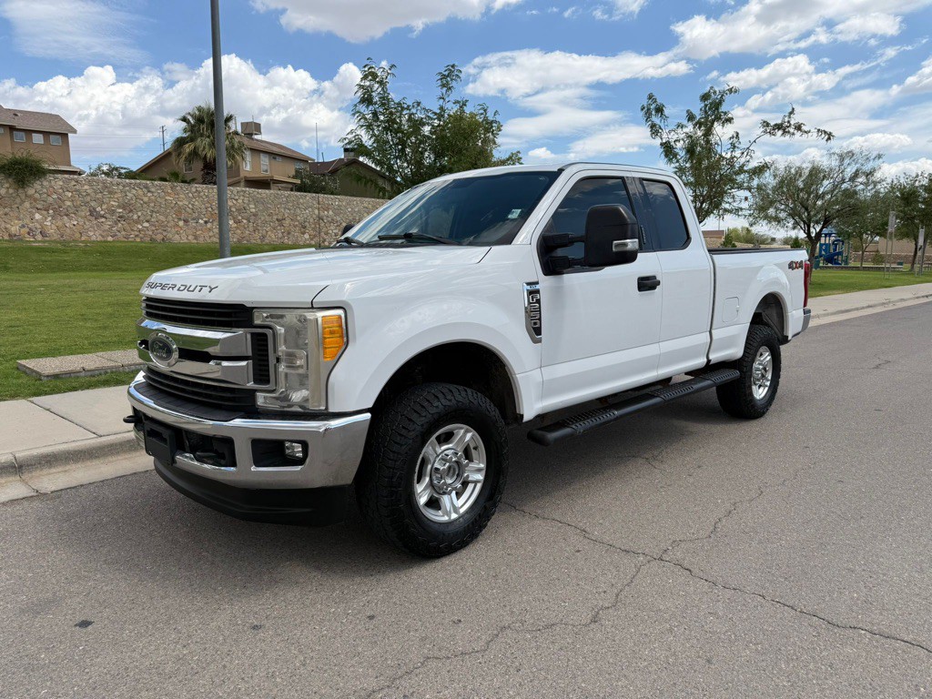 2017 Ford F-250 Image 1