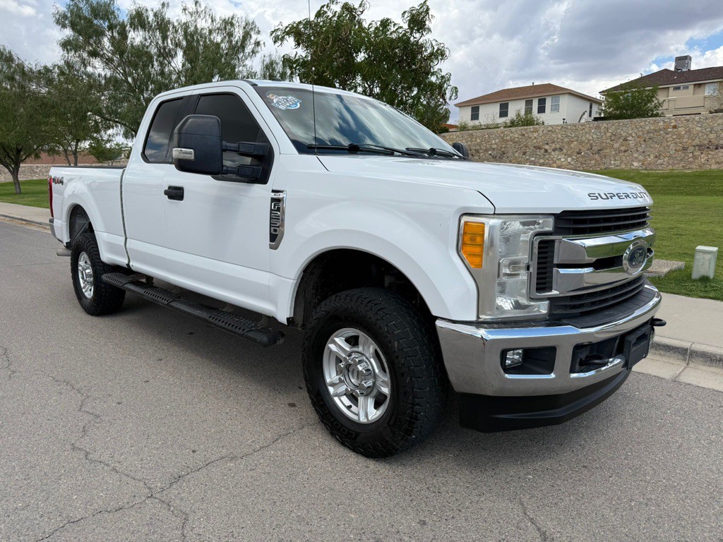 2017 Ford F-250 Image 4