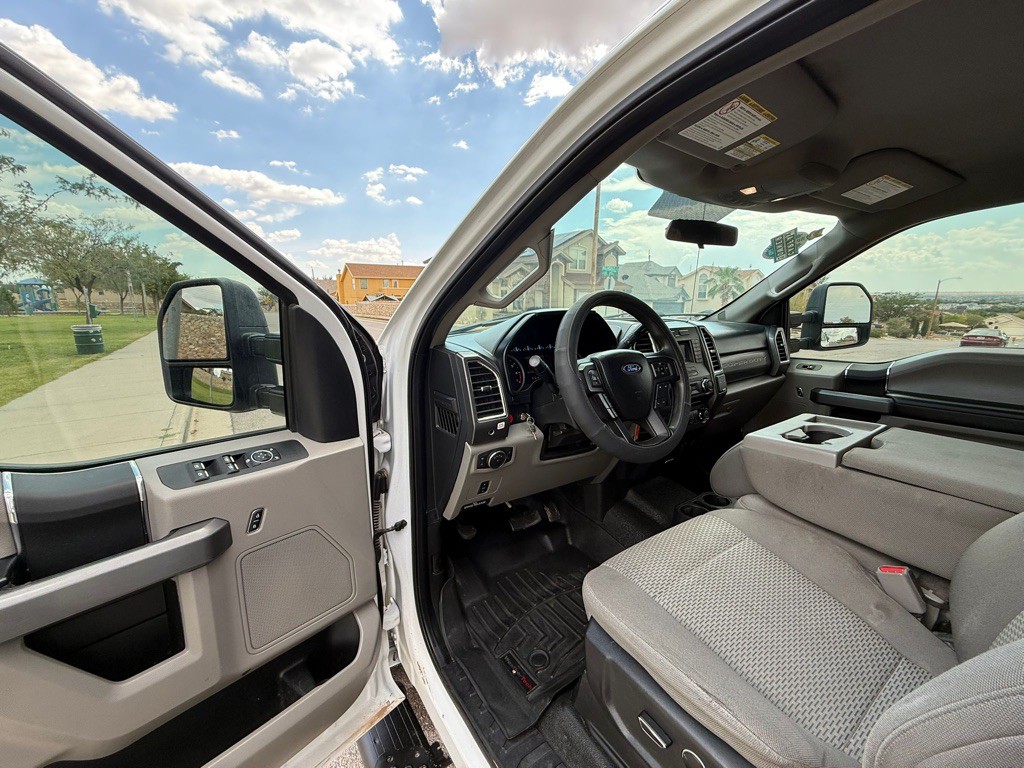 2017 Ford F-250 Image 9
