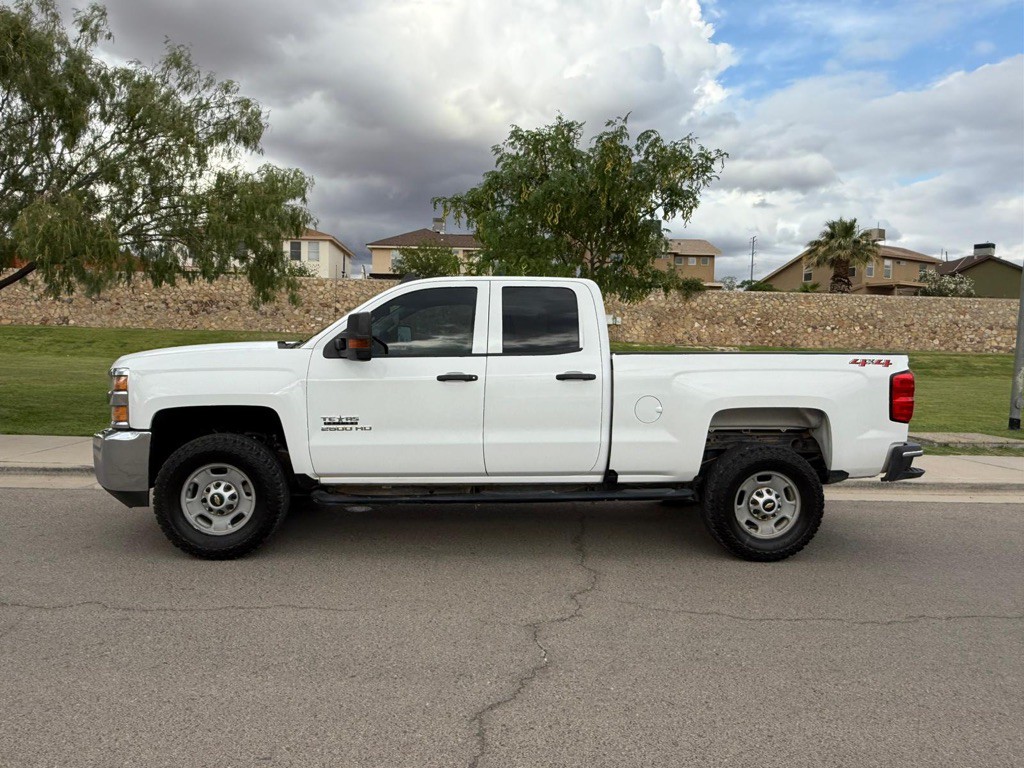 2019 Chevrolet Silverado 1500 Image 2