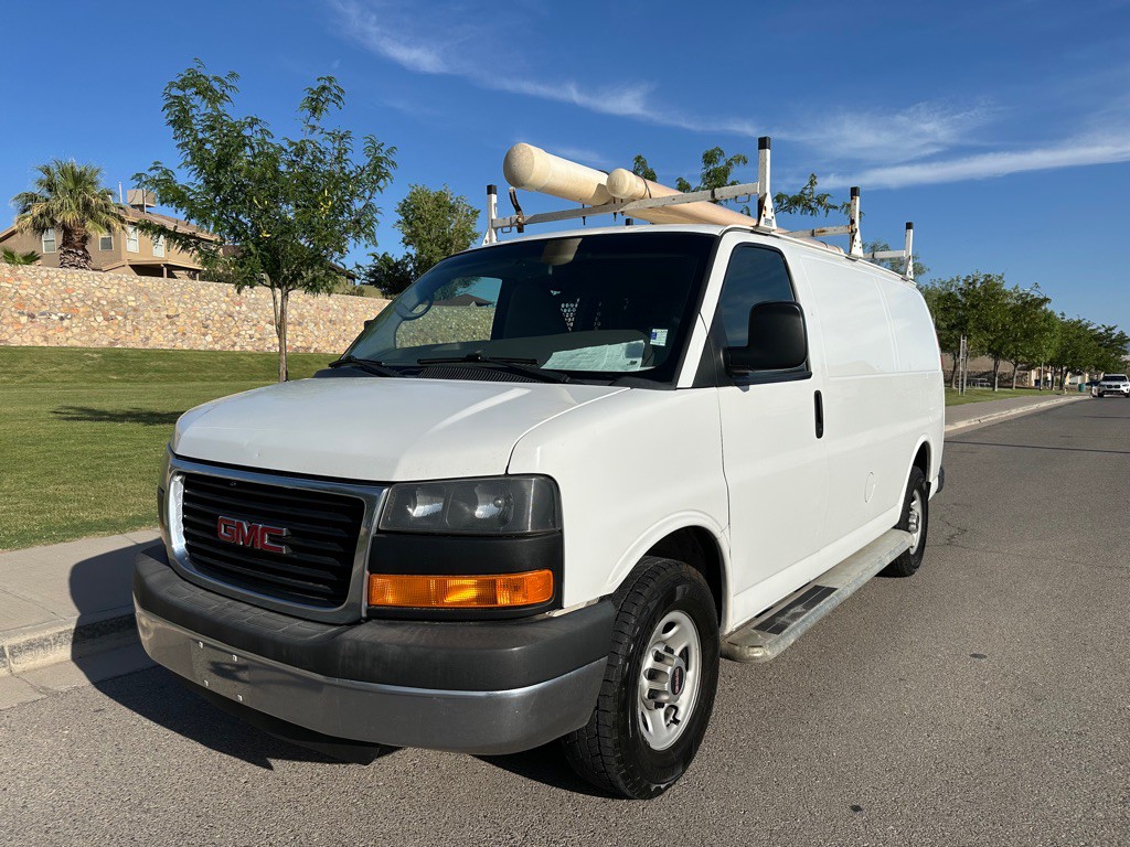 2015 GMC Savana Image 1