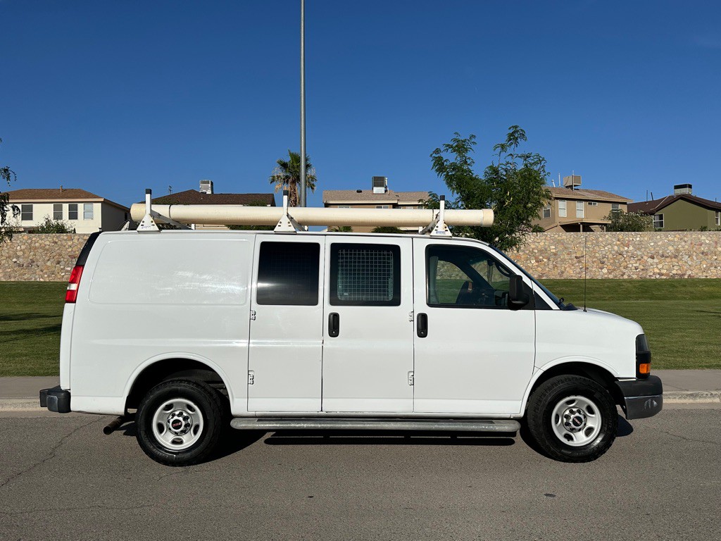 2015 GMC Savana Image 6