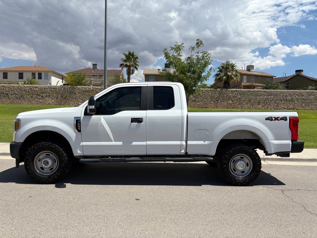 2018 Ford F-250 Image 2