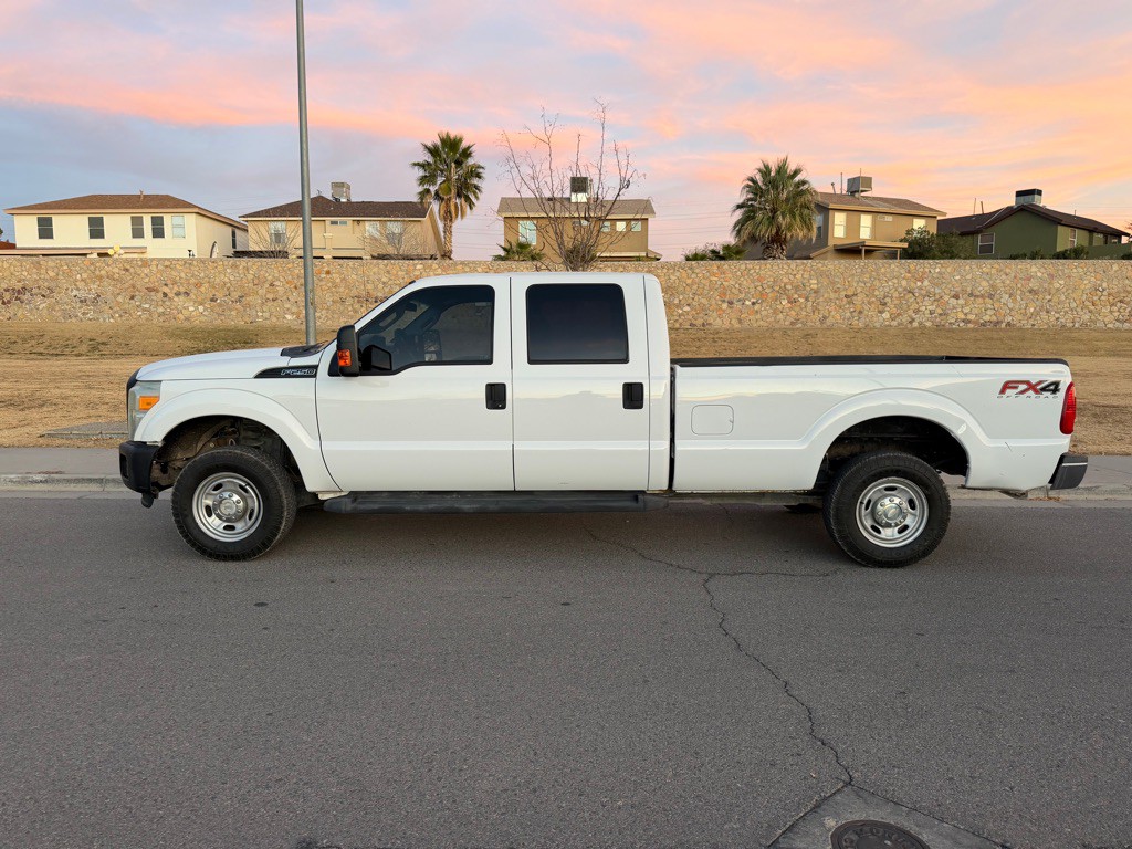 2015 Ford F-250 Image 2