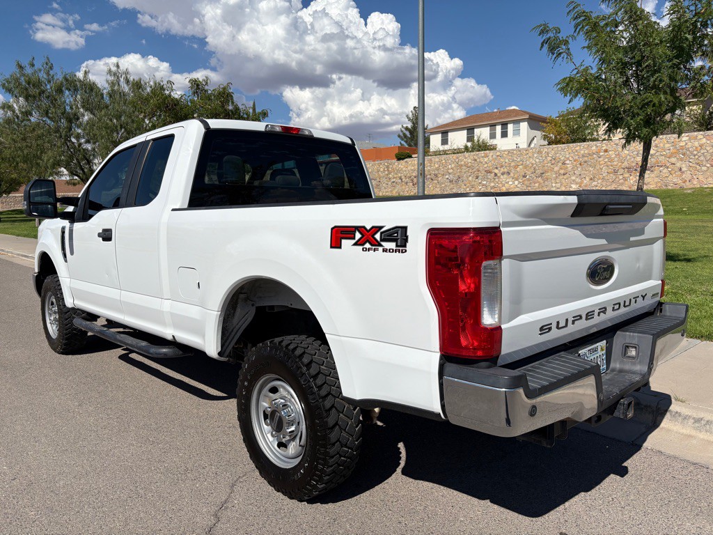 2017 Ford F-250 Image 3