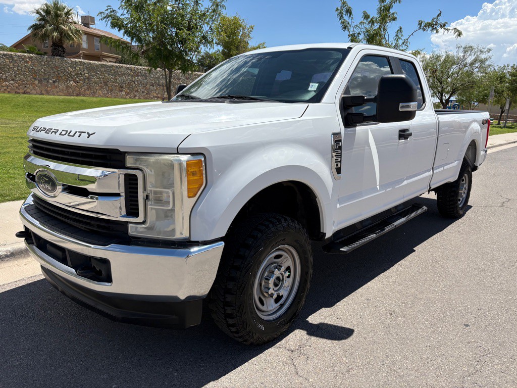 2017 Ford F-250 Image 1
