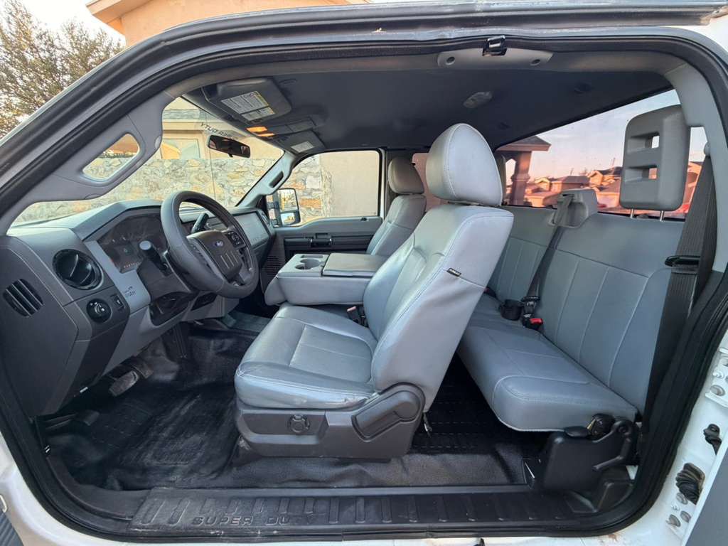 2015 Ford F-250 Image 9