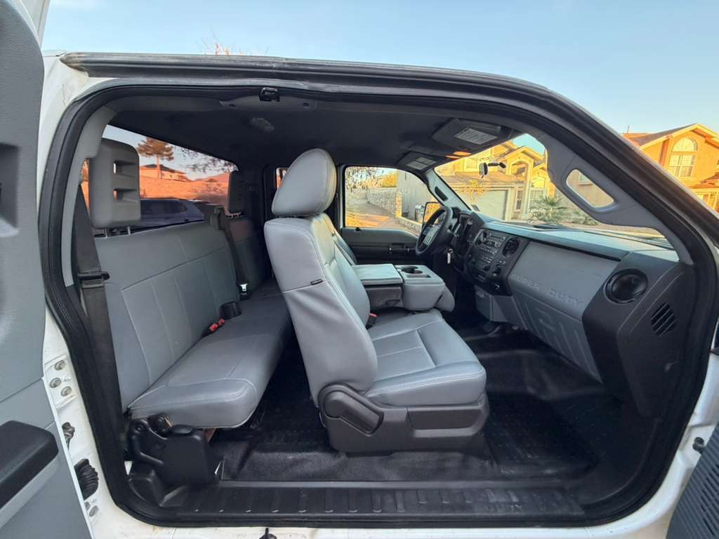 2015 Ford F-250 Image 16