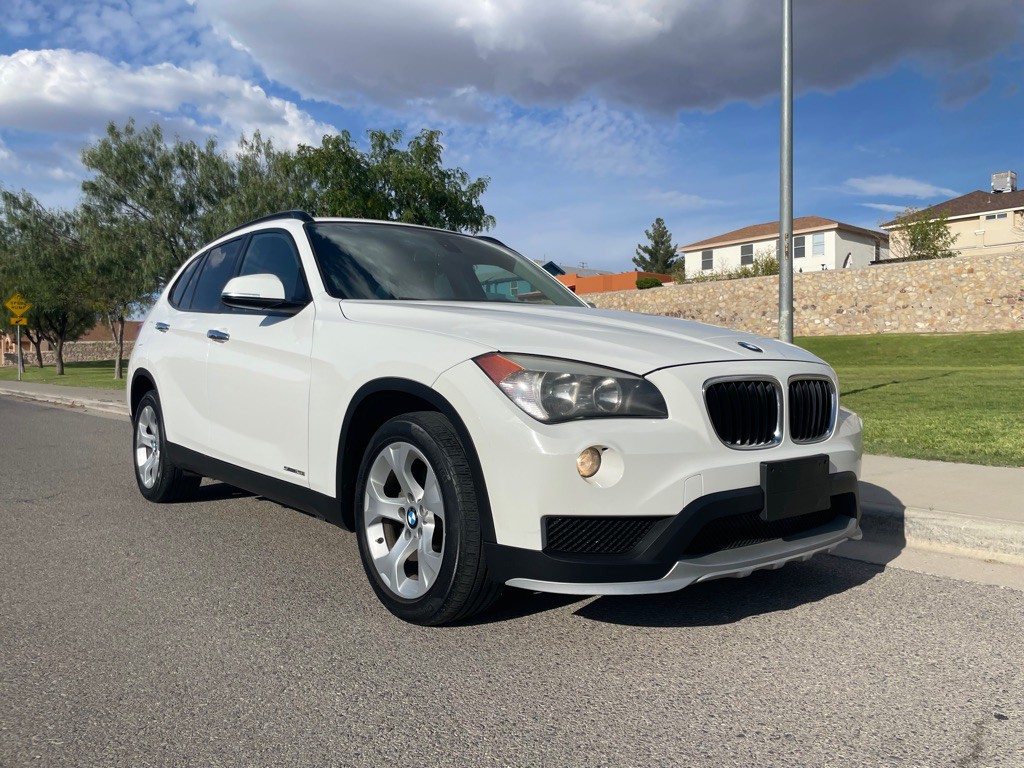 2015 BMW X1 Image 4