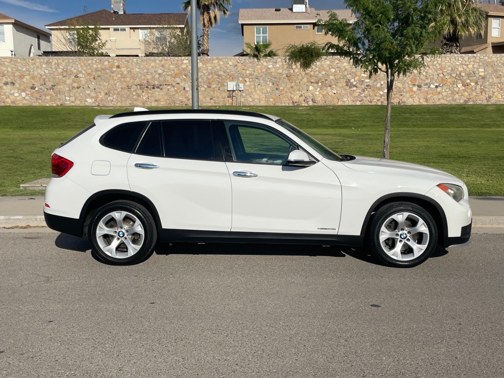 2015 BMW X1 Image 5