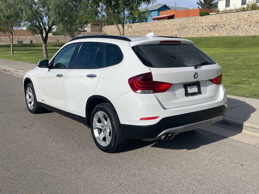 2015 BMW X1 Image 6