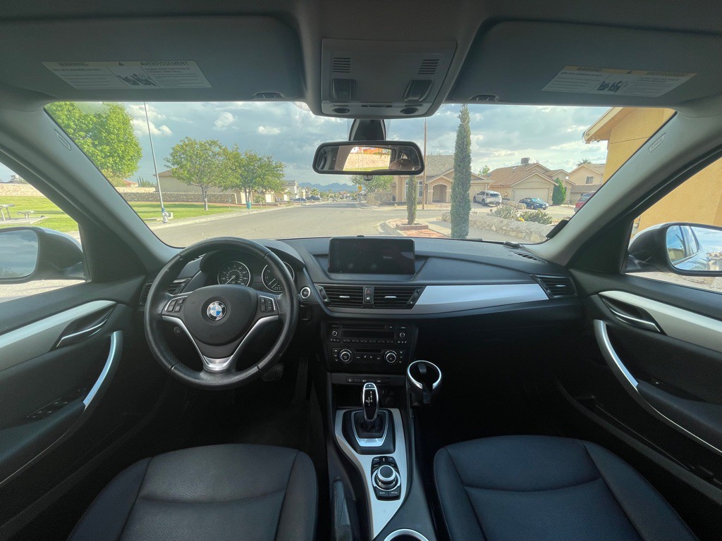 2015 BMW X1 Image 12